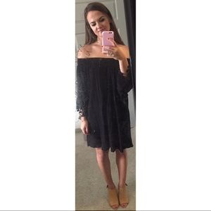 Nordstrom’s - Love Fire - Off the Shoulder Dress M